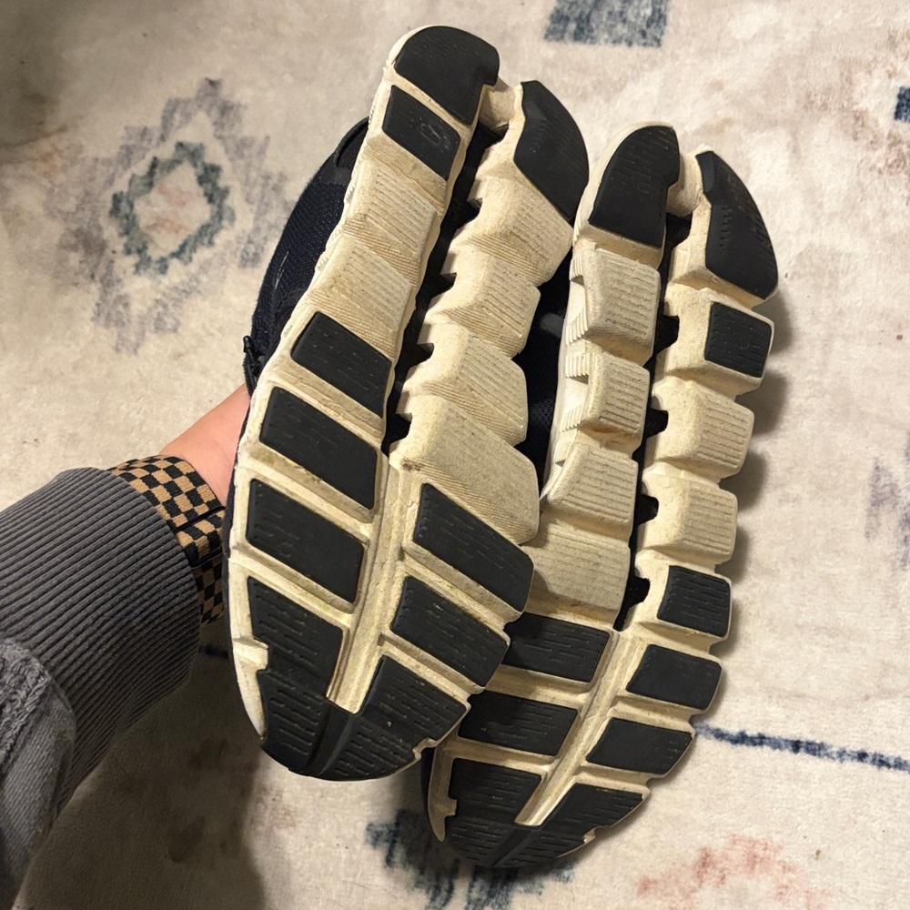 On Running Womens Black and White Sneakers size 6.5 - Picture 7 of 12